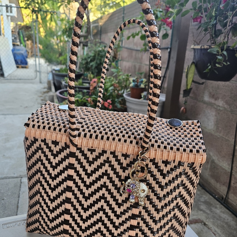 Elegant Chevron Woven Tote - Picture 7 of 16